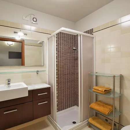 Cozy In アパート グラード